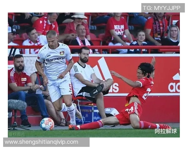 莱比锡红牛与奥格斯堡激战正酣比赛结果揭晓引发热议